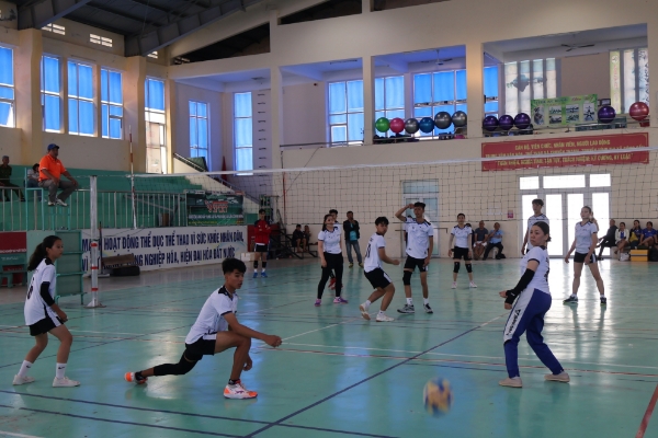 Hình ảnh cho bài viết Thị xã Sông Cầu khai mạc giải bóng chuyền nam, nữ năm 2025